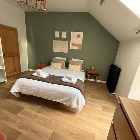 Le Quarante Cinq -4 *