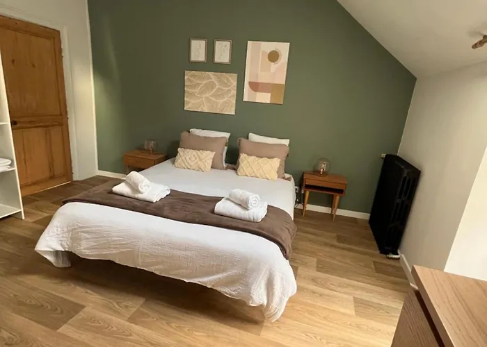 Le Quarante Cinq -4 *